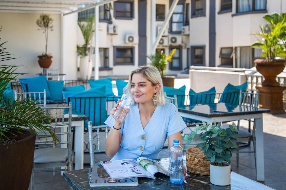The Lakes Hotel & Conference Centre Benoni Esterno foto