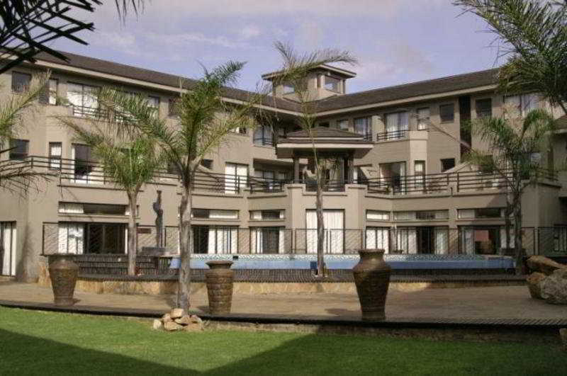 The Lakes Hotel & Conference Centre Benoni Esterno foto