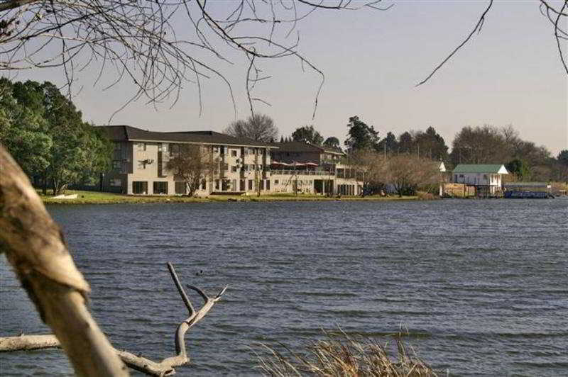 The Lakes Hotel & Conference Centre Benoni Esterno foto