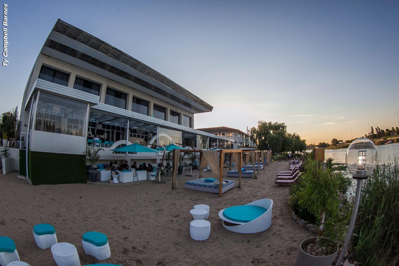 The Lakes Hotel & Conference Centre Benoni Esterno foto