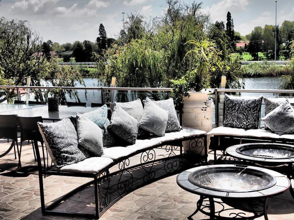 The Lakes Hotel & Conference Centre Benoni Esterno foto